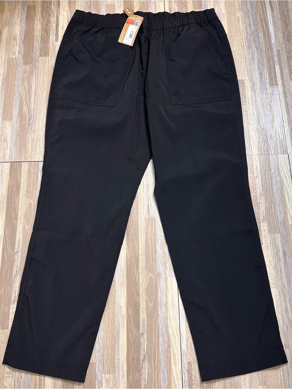 Eddie Bauer Women's Straight Leg Pants in Black